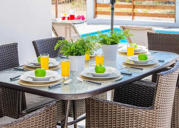 Вилла White Moonflower *