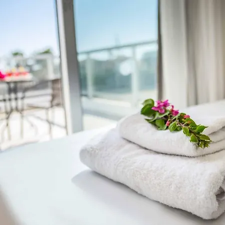 White Moonflower Vilă *