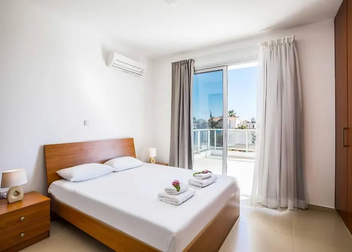 White Moonflower Villa