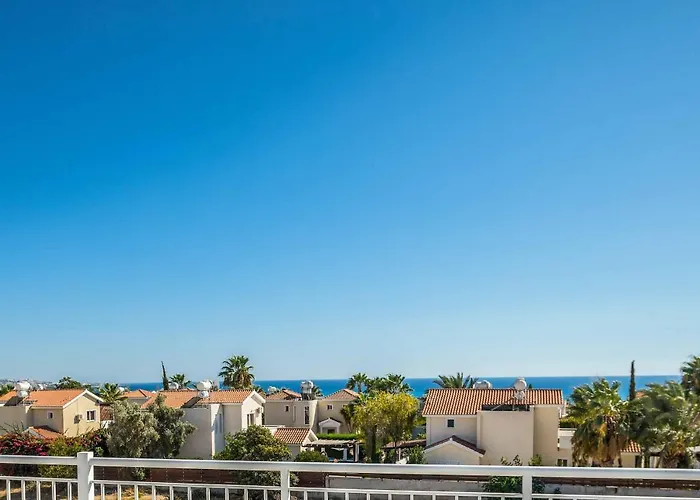 White Moonflower Vila *